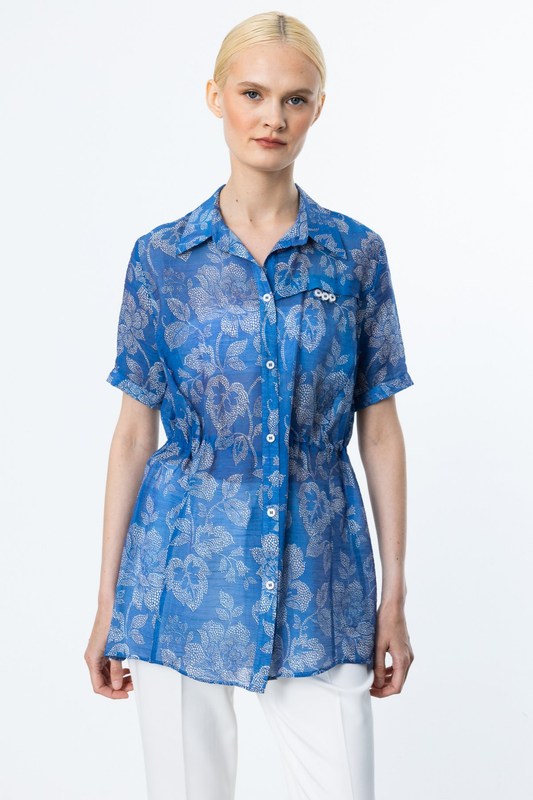 بلوزة بنقشة إيكول مع توب داخلي