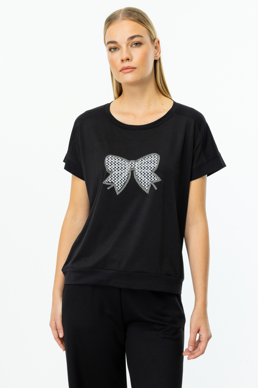 On Oversize Kısa Kol Yuvarlak Yaka Minimalist Kadın T-Shirt