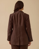 جاكيت كتان بأزرار مزدوجة بمقاسات كبيرة