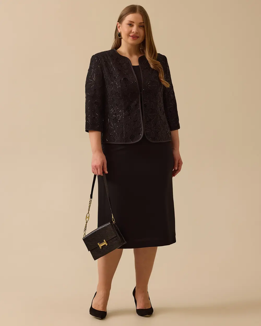 جاكيت مزين بالترتر ومطرز بنسيج دانتيل بمقاسات كبيرة