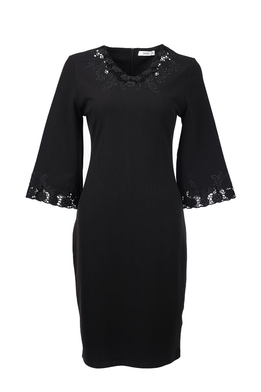 فستان إيكول متوسط الطول بأكمام ثلاثة أرباع من الدانتيل - تصميم بسيط وأنيق