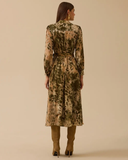 Seçil fular yakalı desenli kemer detaylı elbise