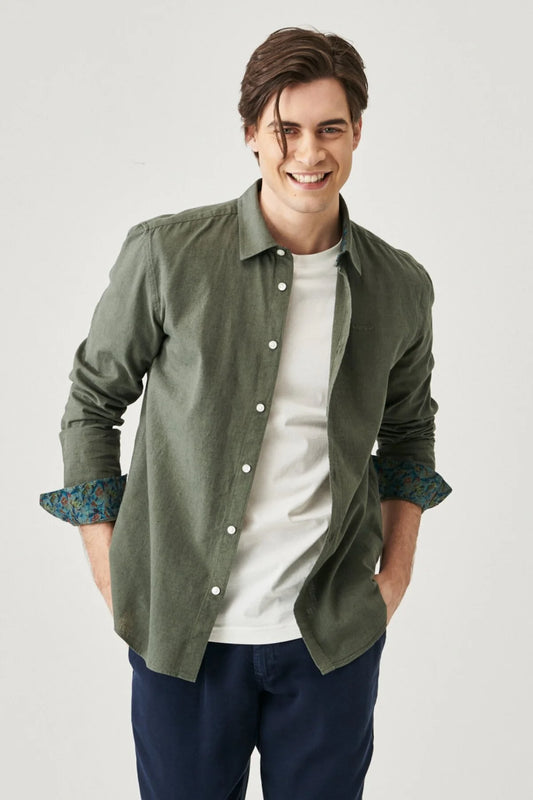 قميص رجالي بأكمام طويلة من رانجلر بتصميم بسيط - مظهر الكتان