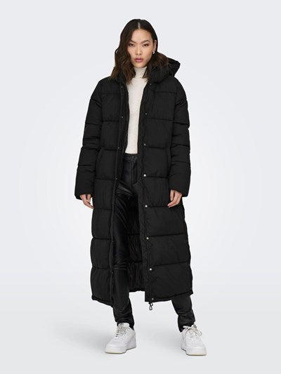 Only Oversize Kapüşonlu Maxi Kadın Kaban - Sıcak ve Şık Kışlık