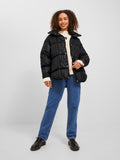 Jack&Jones JJXX Oversize Kapüşonlu Şişme Mont - Kışlık Sıcaklık ve Şıklık