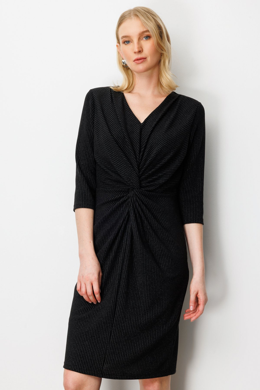 فستان إيكول ميدي لامع بتصميم مكشكش من الأمام