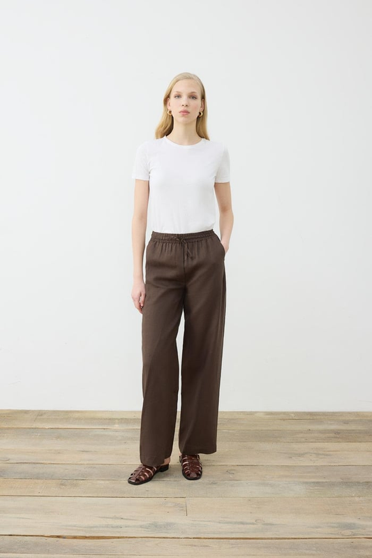 محل خياطة البناطيل