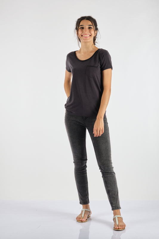 Garmenty Minimalist Yuvarlak Yaka Kısa Kol Kadın T-Shirt - Günlük Şıklık