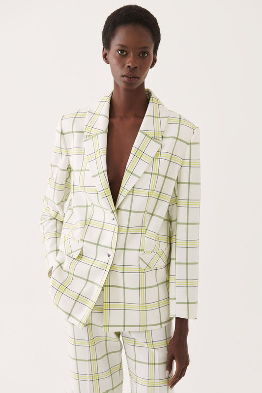 جاكيت نسائي من بيرسبكتيف 23061077