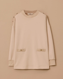 سويت شيرت بياقة واقفة وتفاصيل أزرار