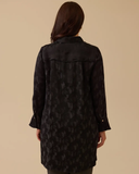 تونيك بمقاسات كبيرة بنقوش وتفاصيل ثنيات من غالا-شي