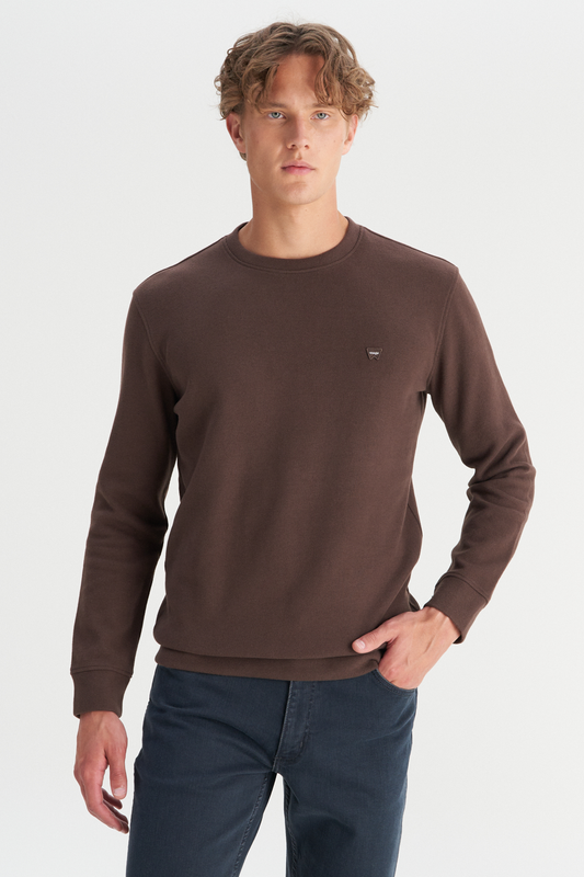 سويت شيرت رجالي من رانجلر بقصة عادية ورقبة دائرية ونسيج مضلع