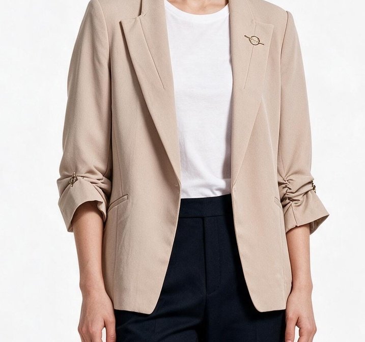 Ayhan Kadın Normal Kesim Çentikli Yaka Katlamalı Kol Detaylı Blazer Ceket 26YKRB90503