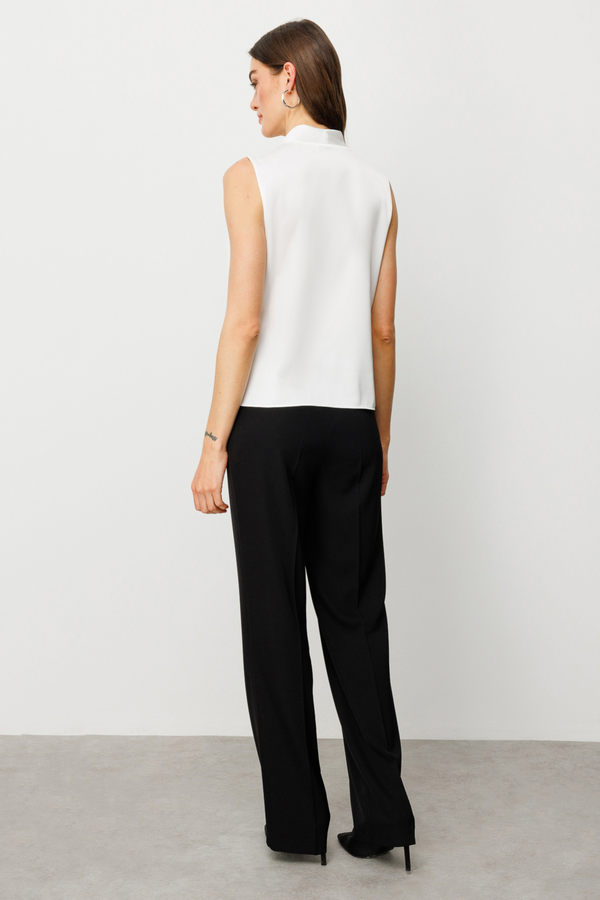 Ekol Kadın Kolsuz Oversize Minimalist Saten Bluz