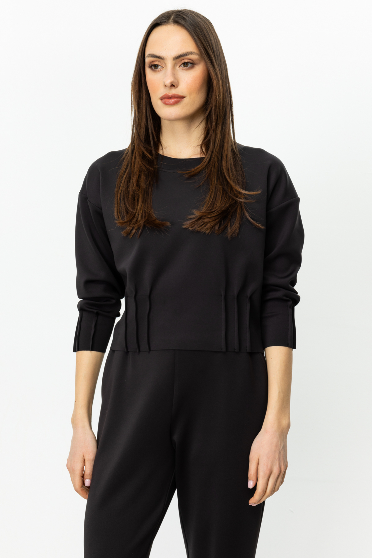 On Kadın Minimalist Crop Bluz - Oversize 3/4 Kol Yuvarlak Yaka Ana görsel