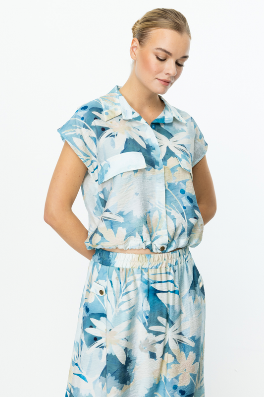 قميص قصير منقوش بعشرة أنماط مع جيوب مزخرفة