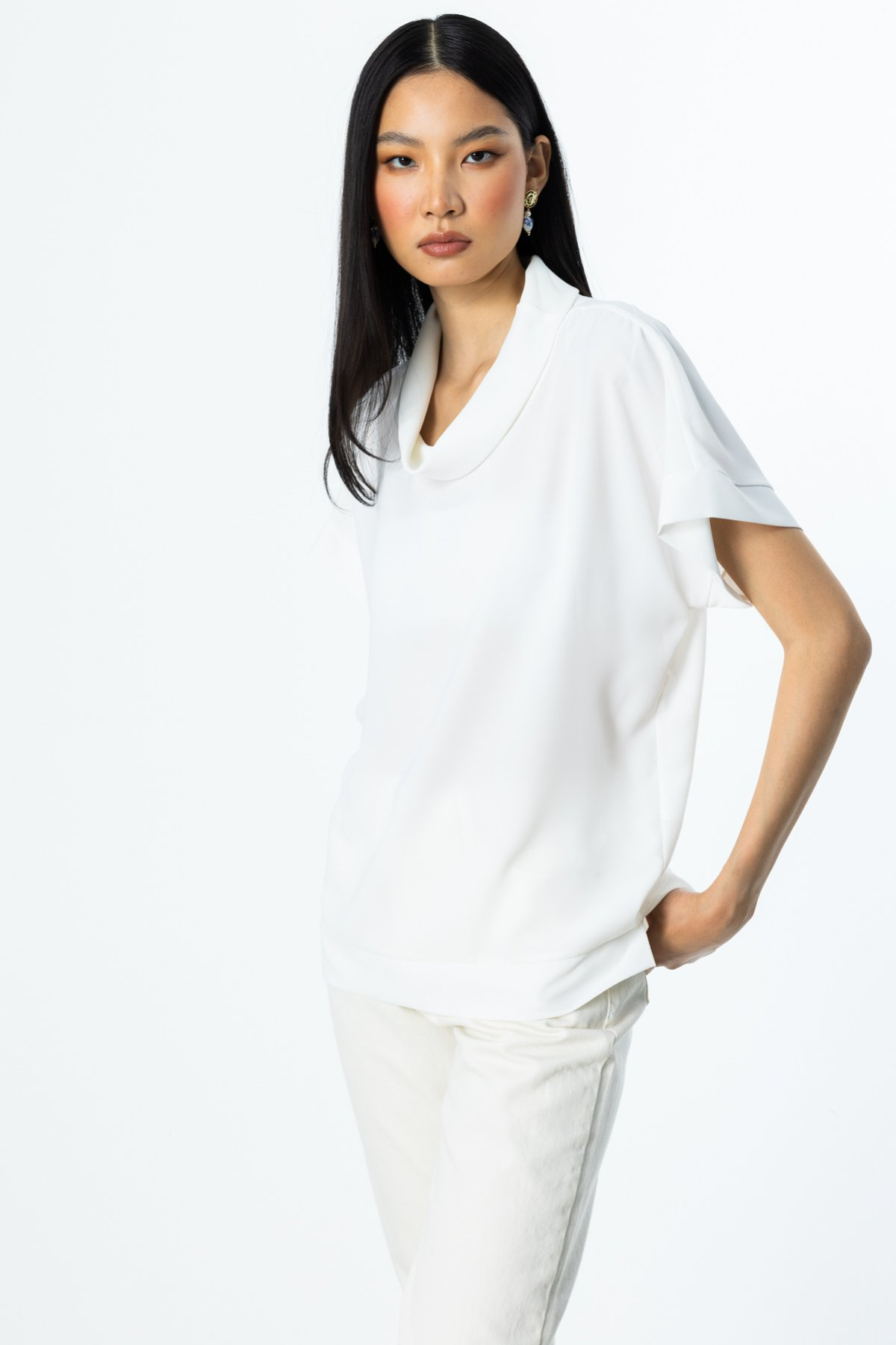 On Minimalist Oversize Kapak Yaka Kısa Kol Kadın Bluz - Günlük Stil Ana görsel