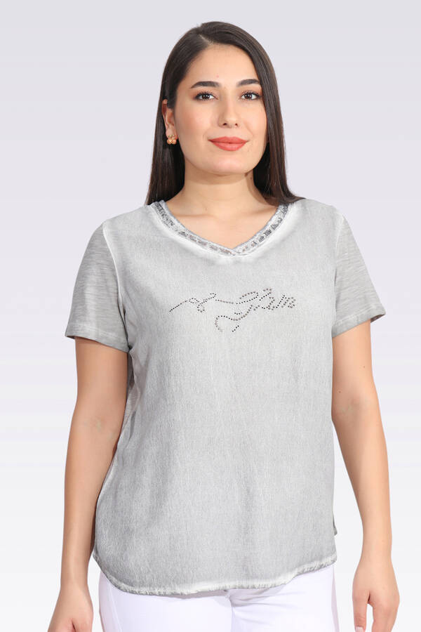 ÖRME GARNİLİ TAŞ DETAYLI YIKAMALI BLUZ Tolga Saraçoğlu Translation missing: ar.content.product_image_main