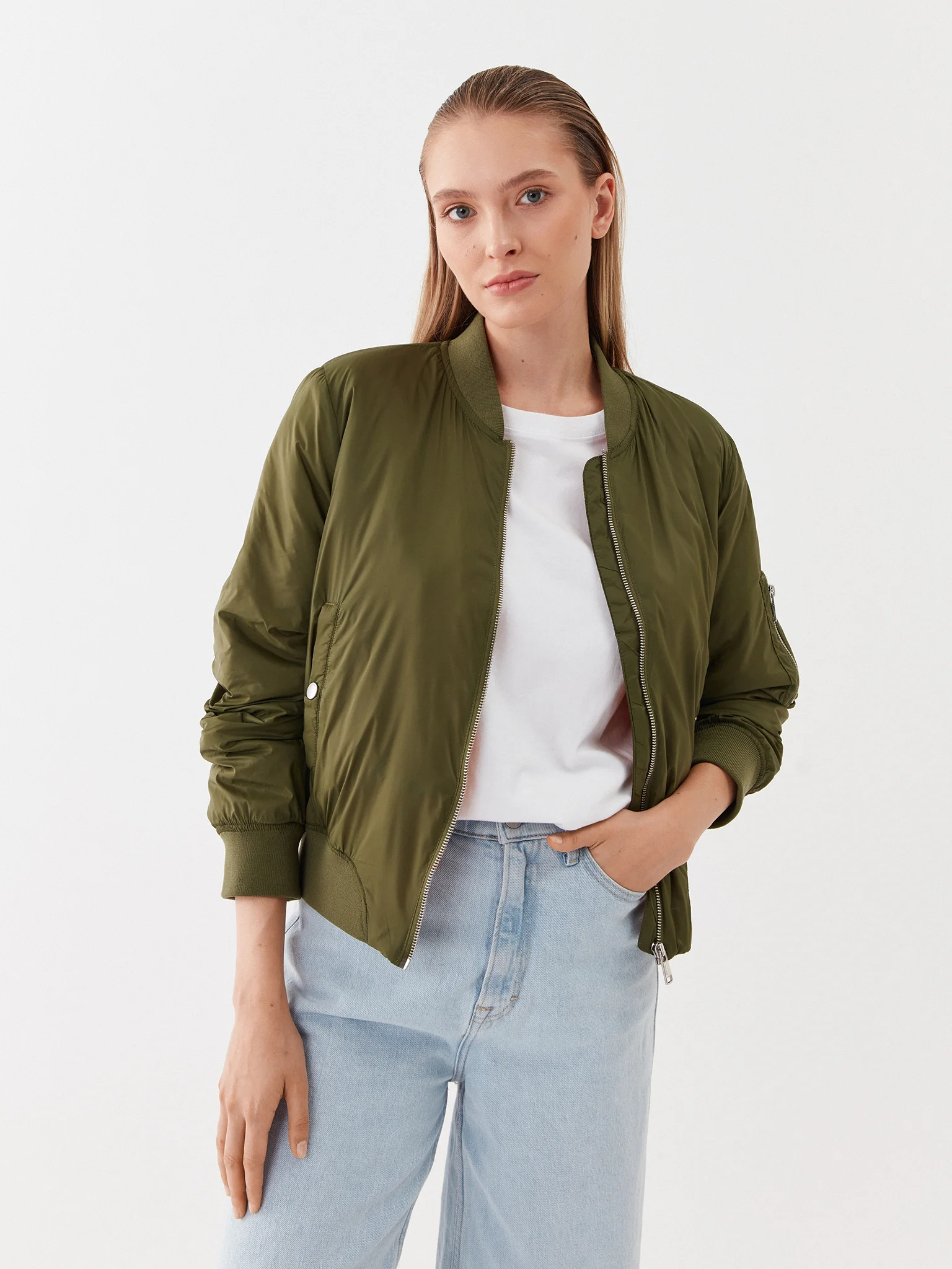 Only Minimalist Crop Bomber Ceket - Günlük & Şık | Hemen Al! Ana görsel