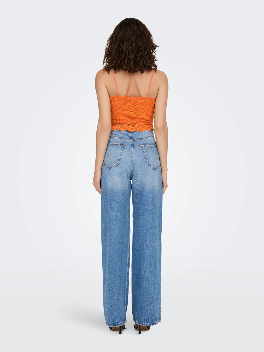 Only Kadın Dantelli İnce Askılı Crop Büstiyer - Minimalist Yazlık