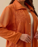 جاكيت بغطاء رأس بأكمام قابلة للطي مطرزة بمقاسات كبيرة من Gala-Xi