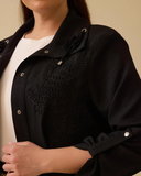 جاكيت بغطاء رأس بأكمام قابلة للطي مطرزة بمقاسات كبيرة من Gala-Xi