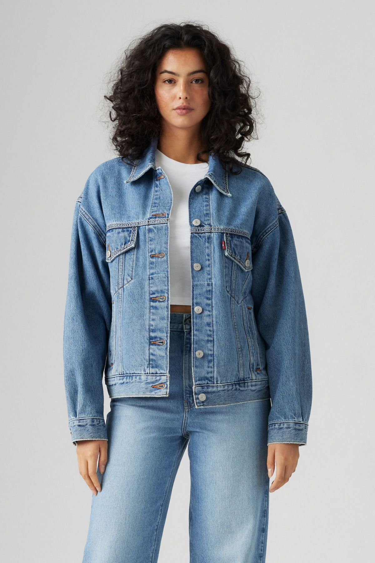 Levi's Oversized Jean Ceket Kadın - Günlük Minimalist Stil Translation missing: ar.content.product_image_main