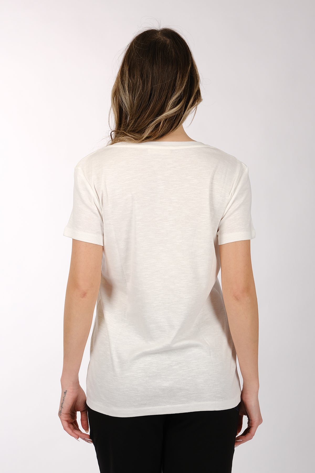 Daido Kadın Oversize V Yaka Kısa Kol Minimalist T-Shirt