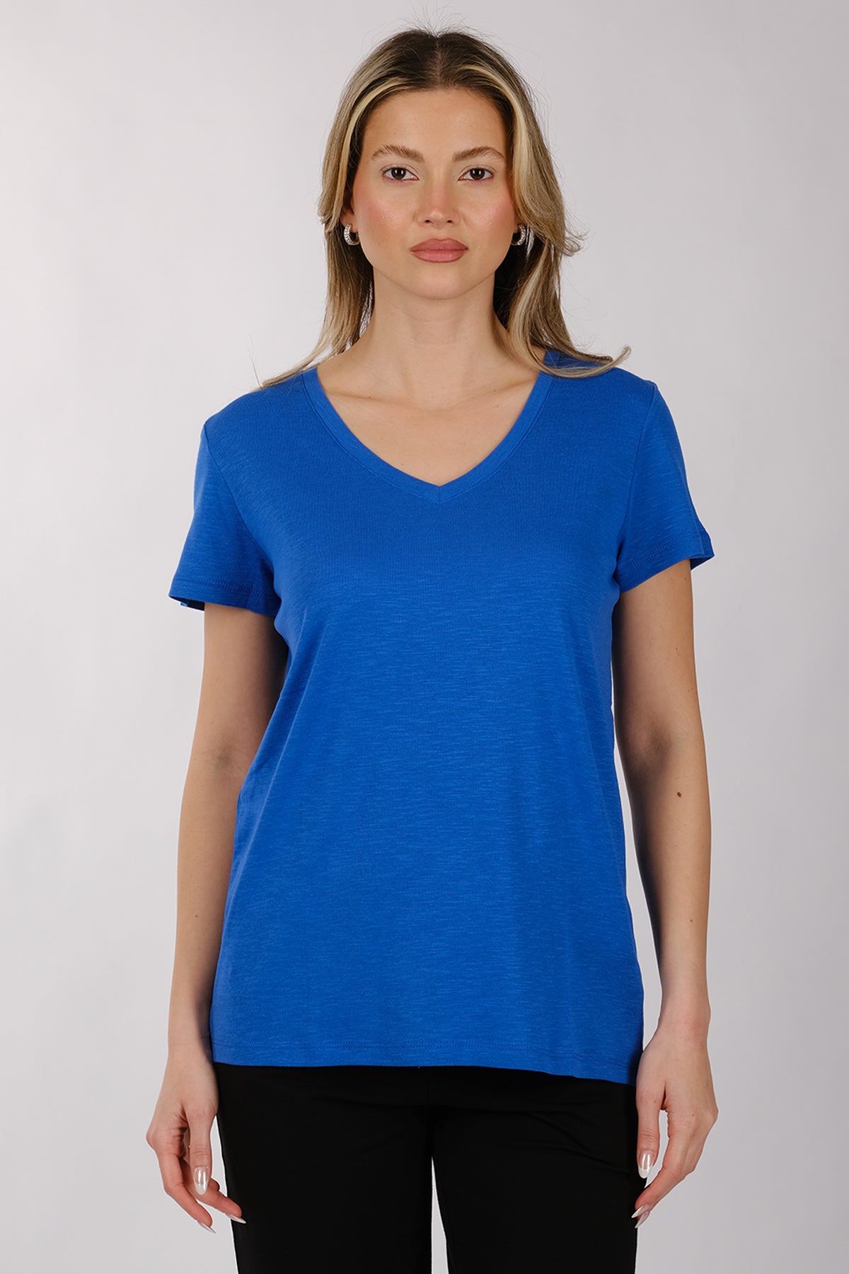 Daido Kadın Oversize V Yaka Kısa Kol Minimalist T-Shirt Translation missing: ar.content.product_image_main