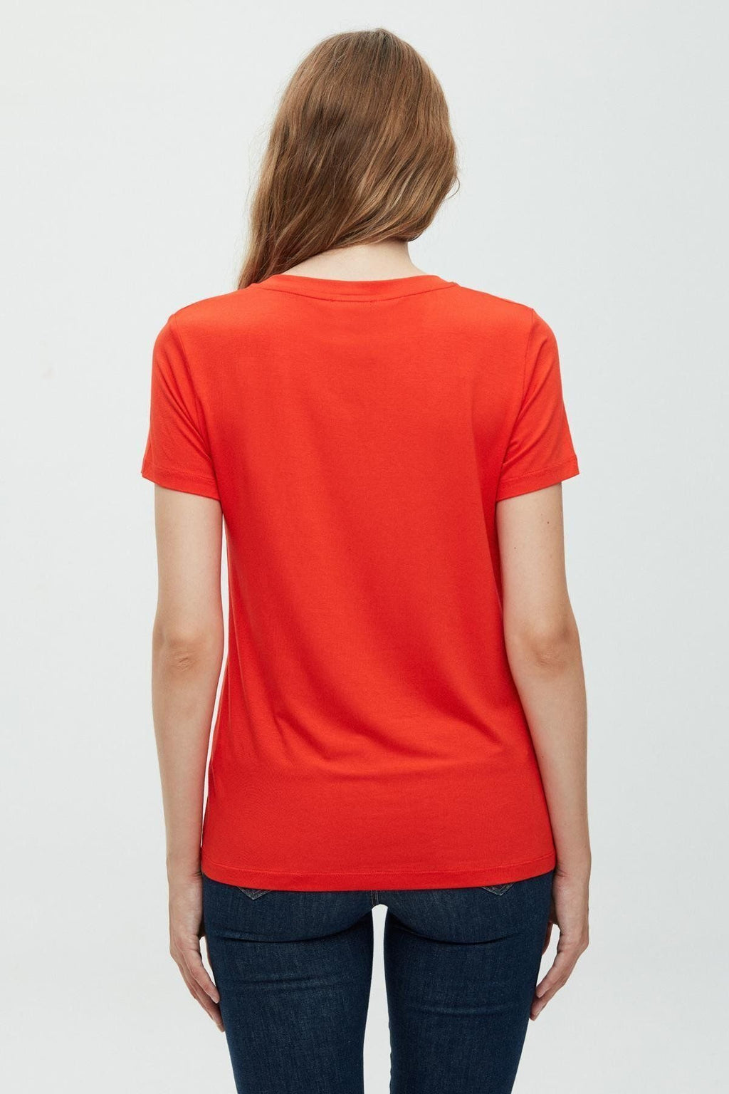 Daido Kadın V Yaka Kısa Kol Minimalist T-Shirt - Rahat ve Şık