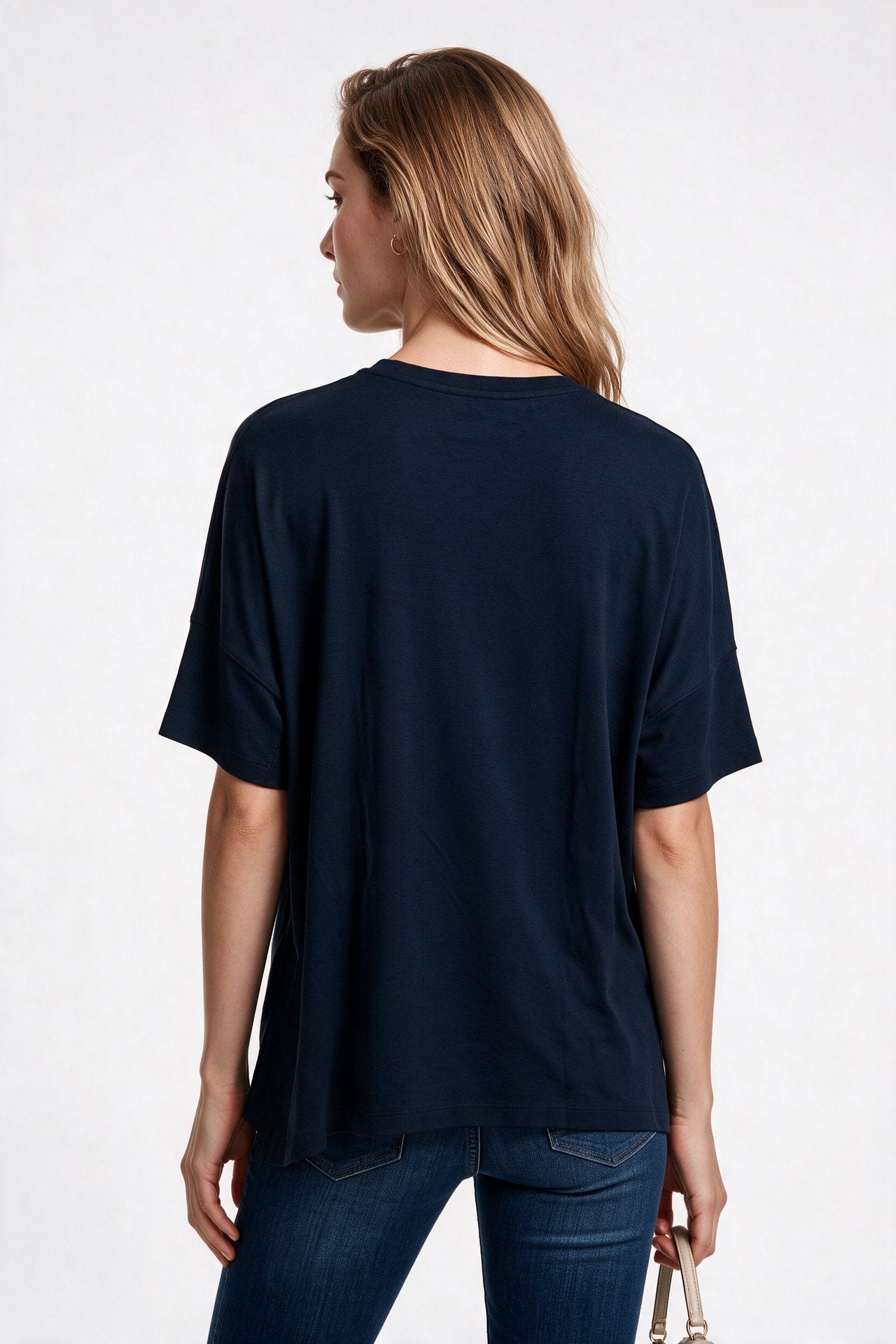 Daıdo Kadın V Yaka Rahat Kesim İşlemeli ve Dokulu Panel Detaylı Kısa Kollu T-Shirt İkincil görsel