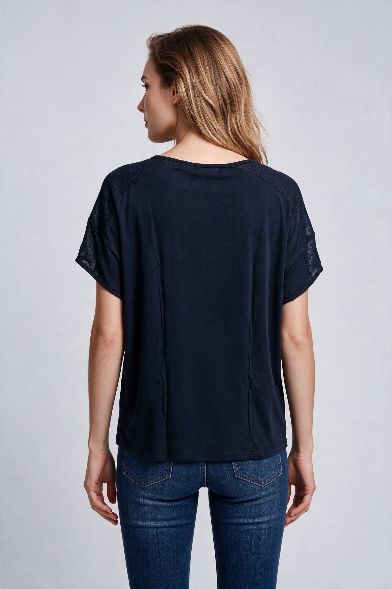 Daıdo Kadın Bisiklet Yaka Düşük Omuz Kısa Kollu Logo İşlemeli Pamuk Karışımlı T-Shirt