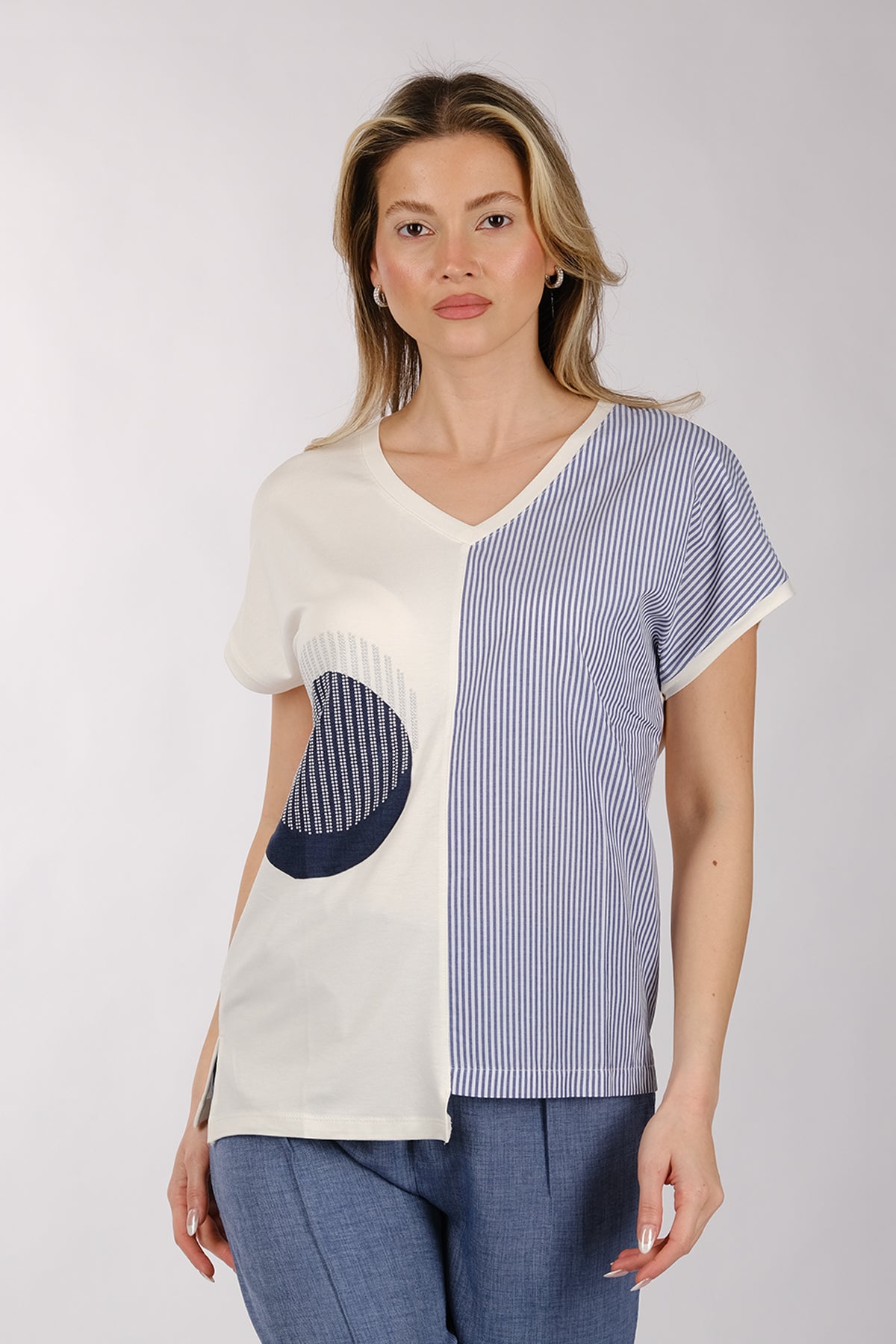 Daıdo Minimalist V Yaka Kısa Kol Kadın T-Shirt - Günlük Şıklık İkincil görsel