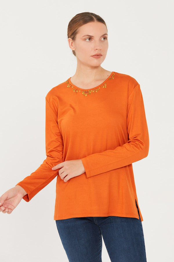 Desen Minimalist Nakışlı Uzun Kol Oversize Kadın Bluz