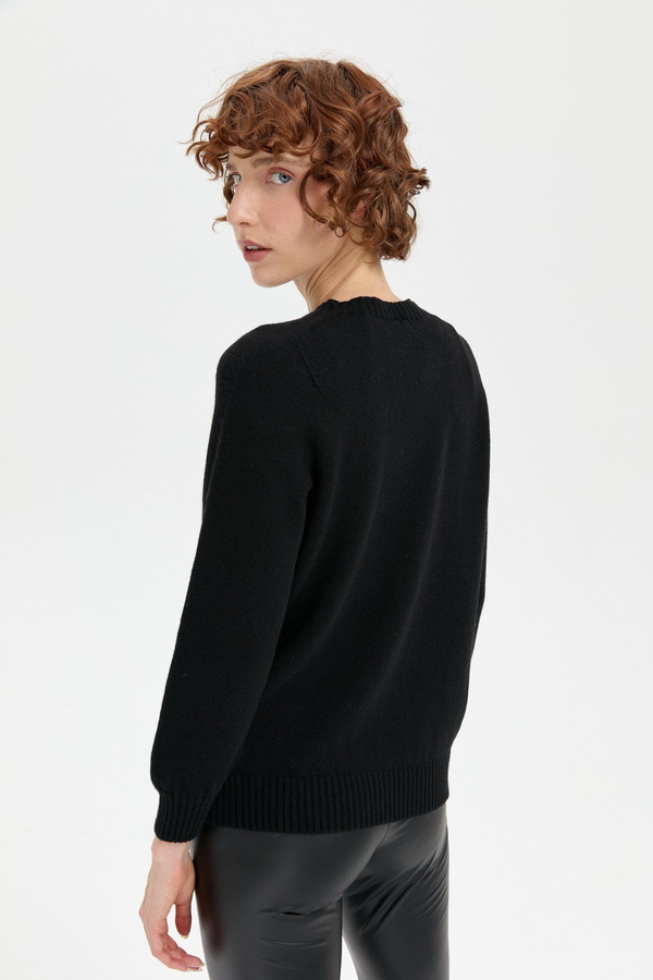 Desen Kadın Oversize Nakışlı Kazak - Minimalist Tarz