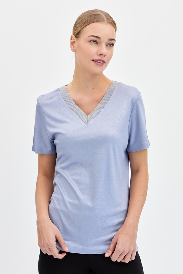 Desen Minimalist V Yaka Kısa Kol Kadın T-Shirt - Günlük & Şık