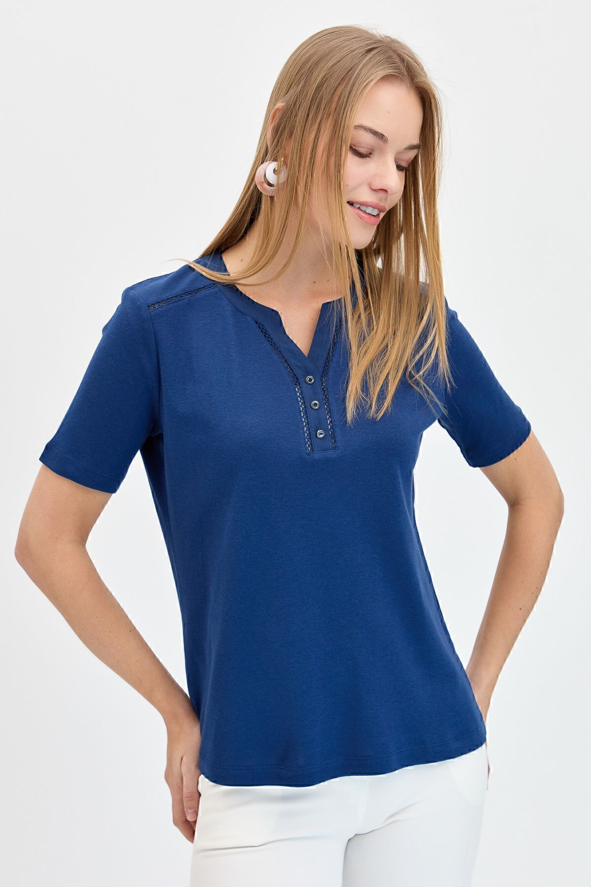Desen Minimalist Kadın T-Shirt - Kısa Kol - Rahat Kesim Translation missing: tr.content.product_image_main