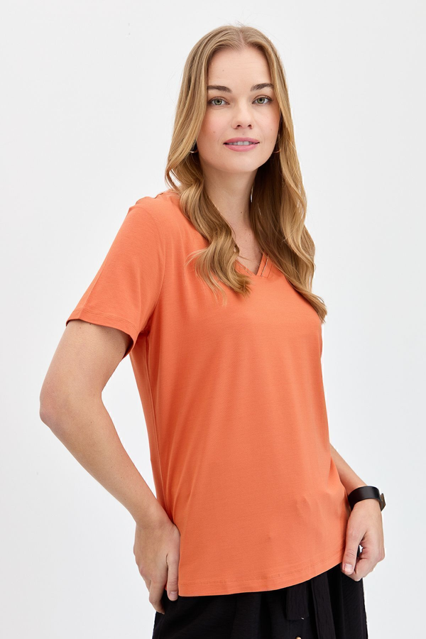 Desen Minimalist Kadın T-Shirt - Kısa Kol - Rahat Kesim