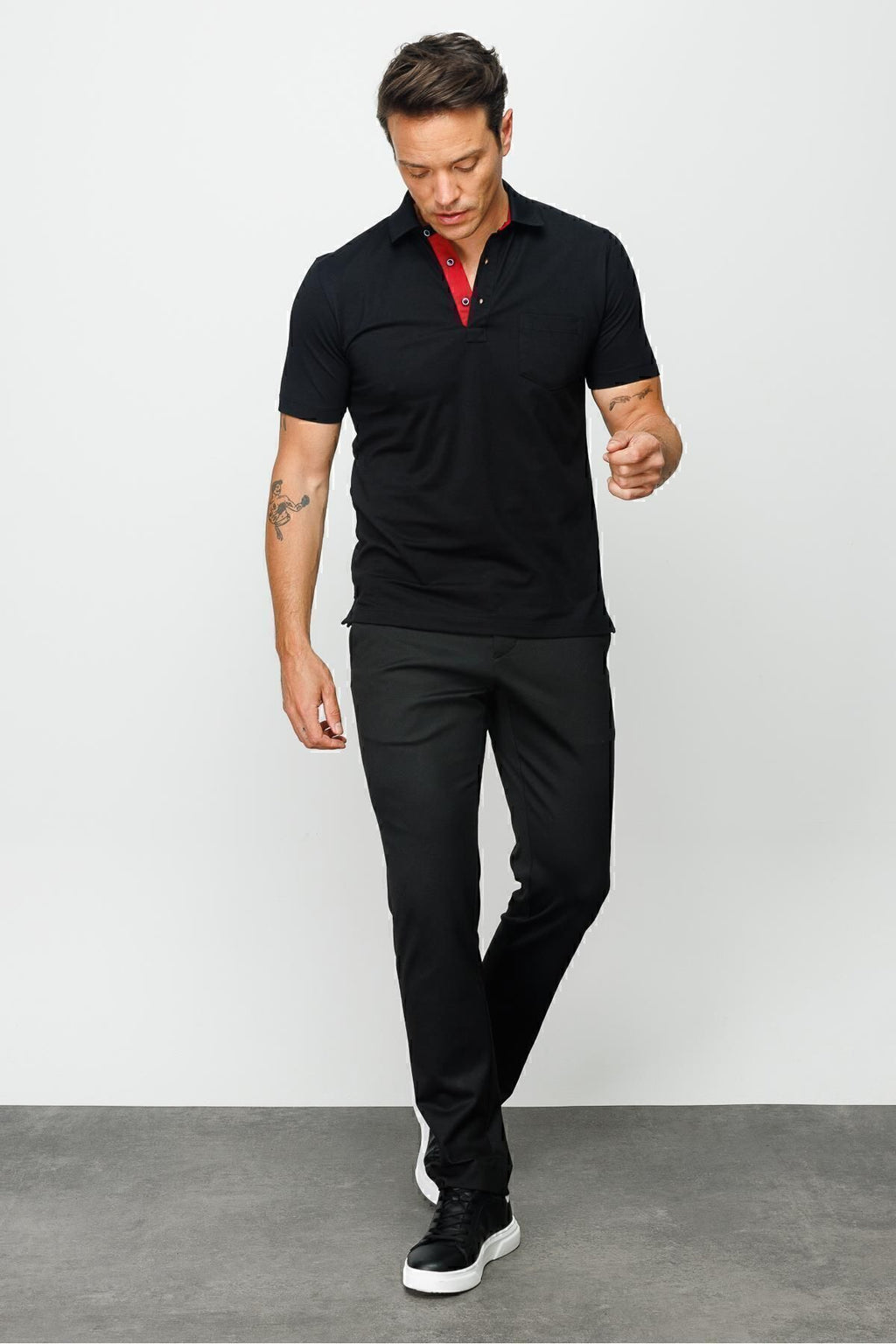Desen Minimalist Polo Yaka Kısa Kol Erkek T-Shirt - Rahat ve Şık