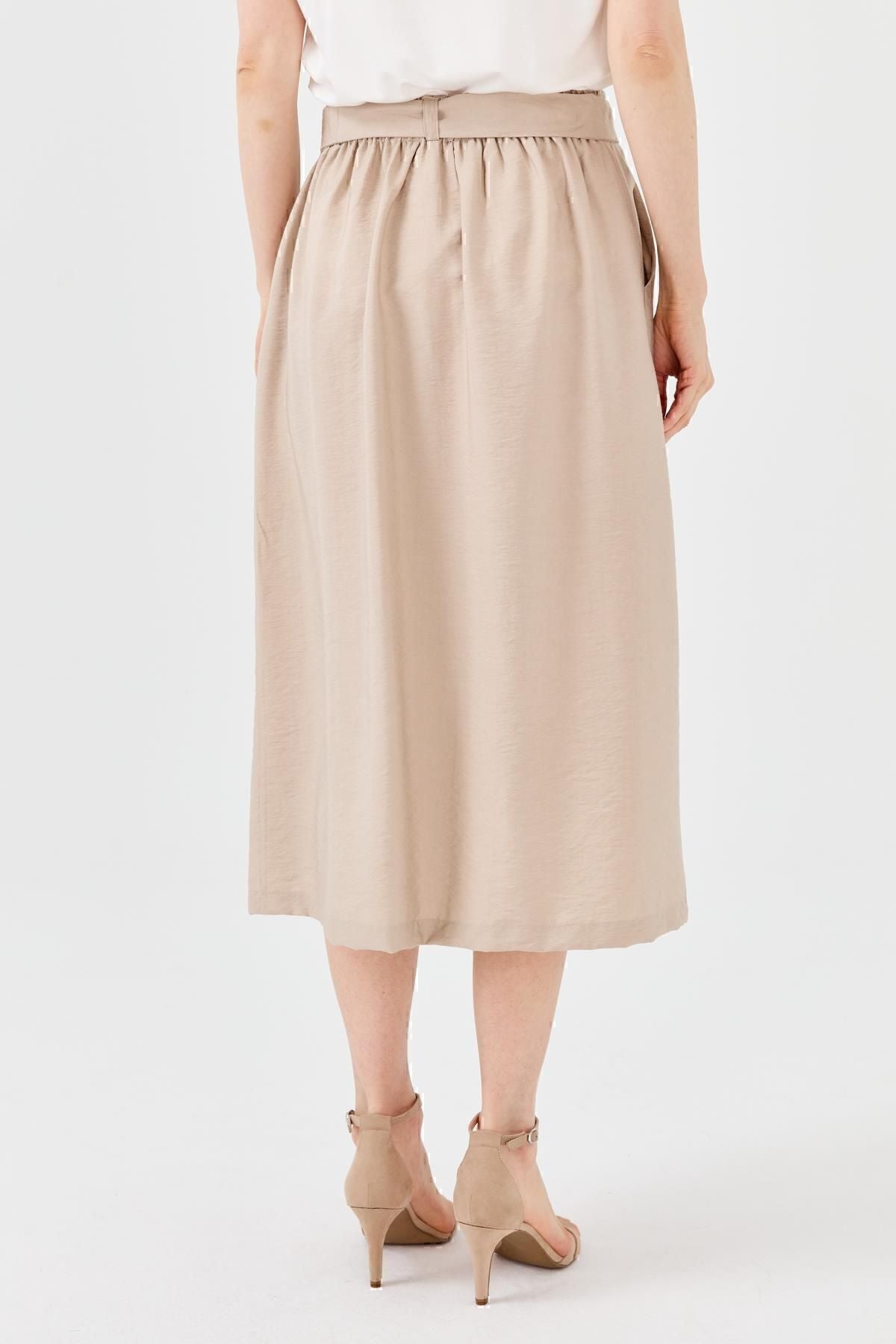 Desen Minimalist V Yaka Kısa Kol Kadın Tişört - Günlük Stil