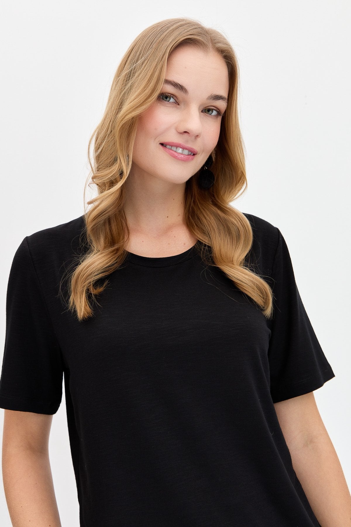 DESEN TRİKO Oversize Minimalist Yuvarlak Yaka Kadın T-Shirt - Kısa Kol