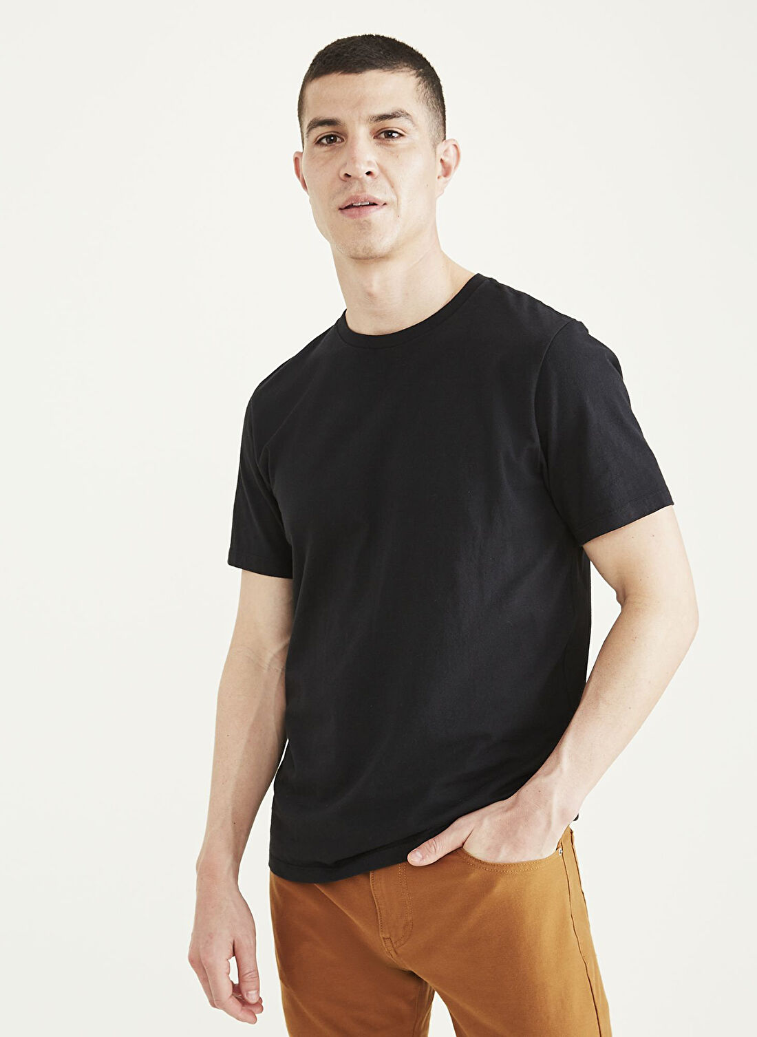 Dockers Erkek Regular Fit Kısa Kol Minimalist T-Shirt Translation missing: tr.content.product_image_main