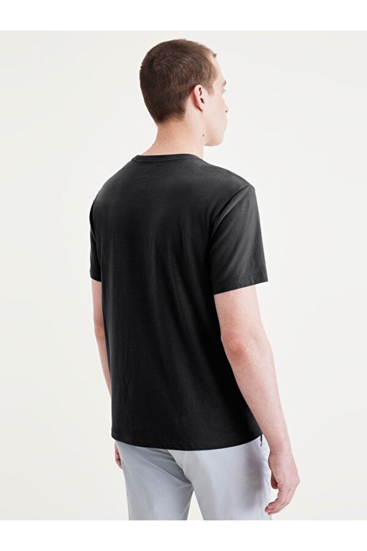 Dockers Minimalist Regular Fit Kısa Kol Erkek T-shirt - Günlük Kombinler İçin Translation missing: ar.content.product_image_secondary