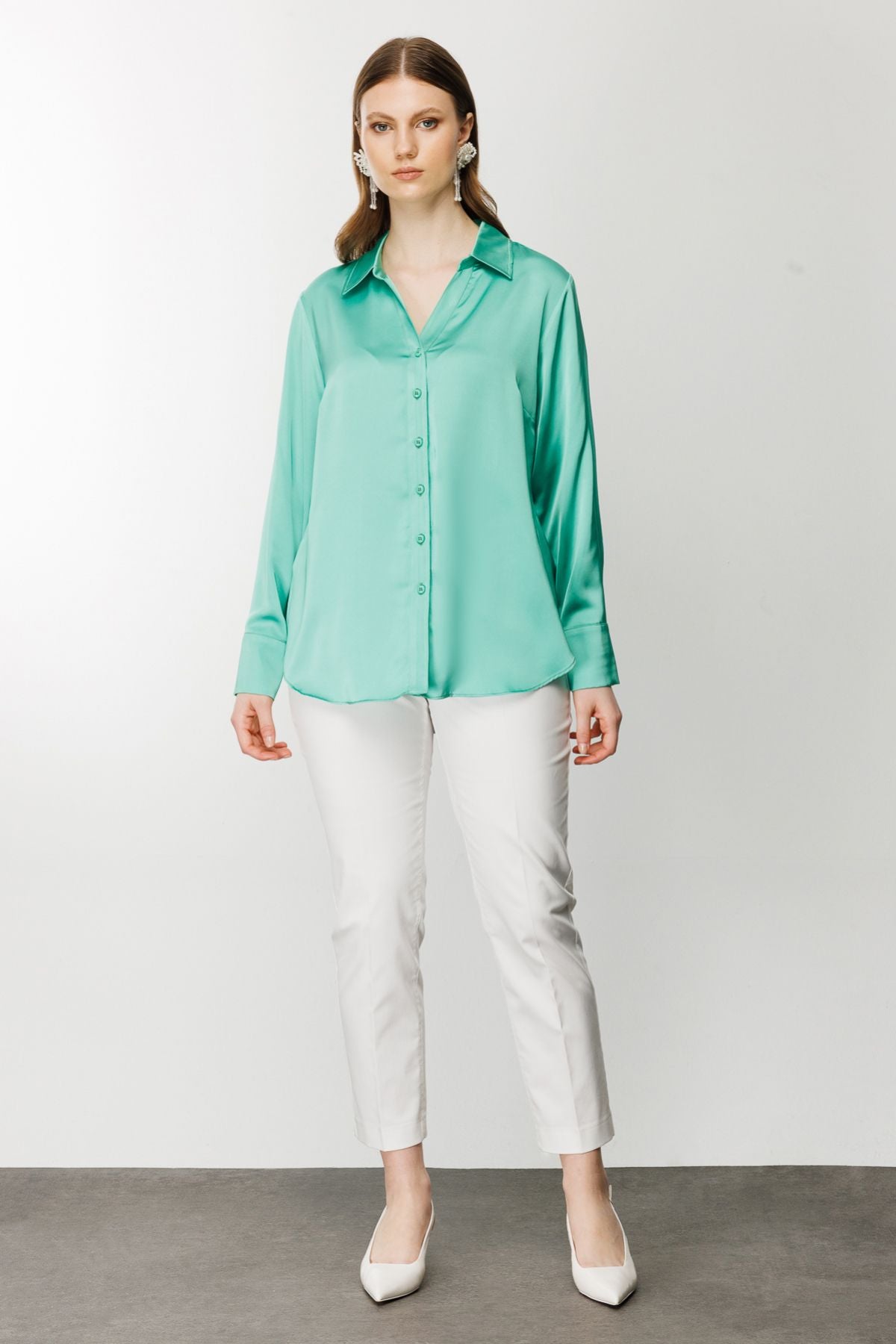 Ekol Oversize Minimalist Uzun Kol Saten Bluz - Gömlek Yaka