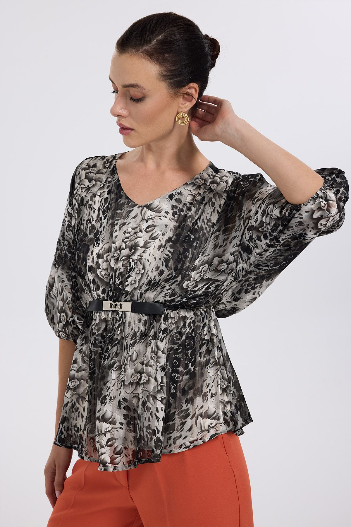 Ekol Oversize V Yaka Desenli Şifon Bluz - 3/4 Kol