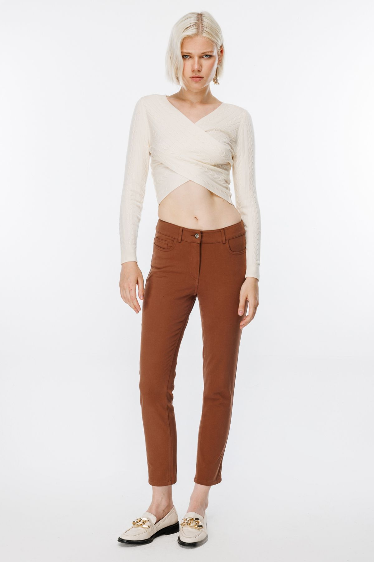 Ekol Kadın Crop Pantolon: Minimalist, Günlük Şıklık Translation missing: ar.content.product_image_main