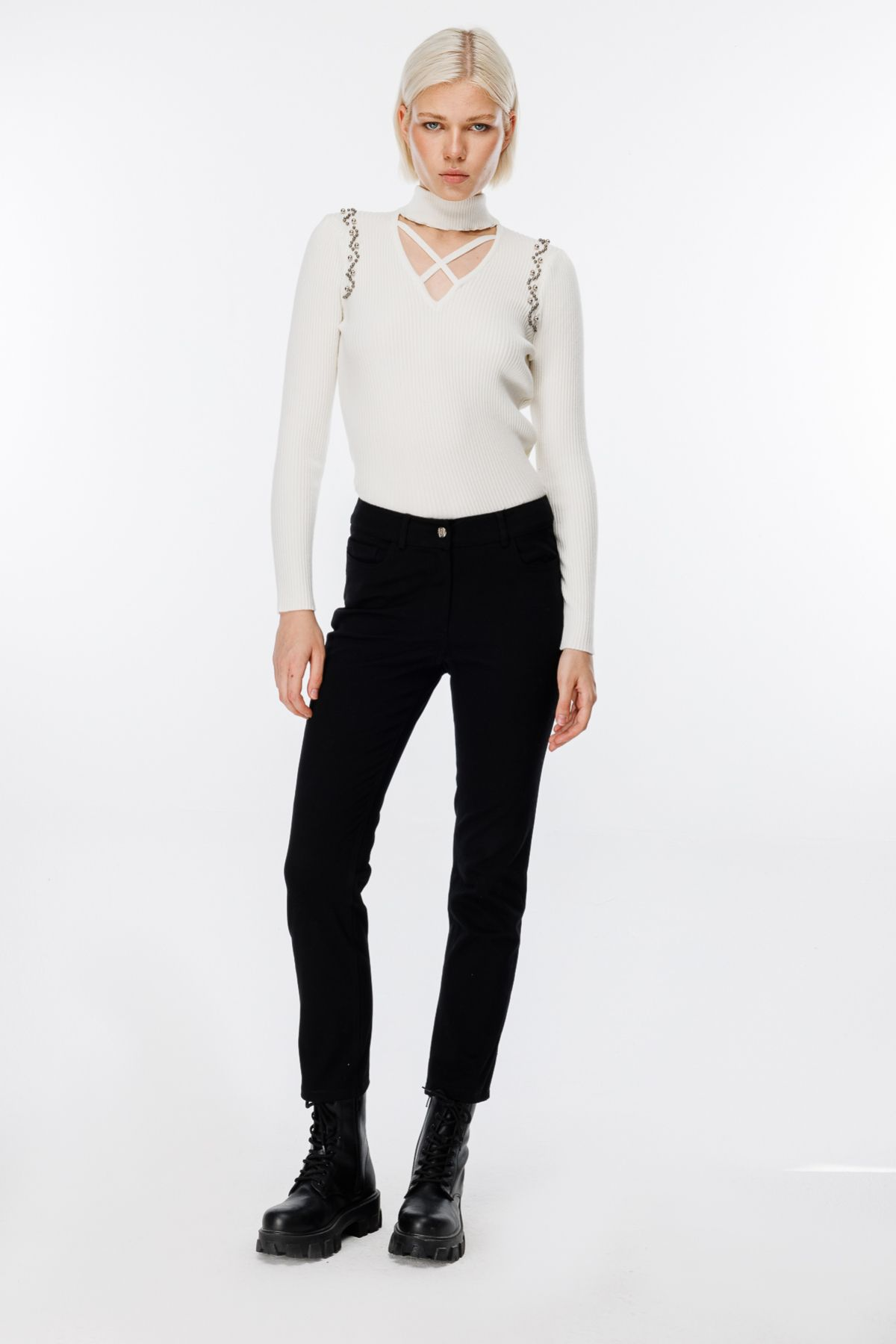Ekol Kadın Crop Pantolon: Minimalist, Günlük Şıklık