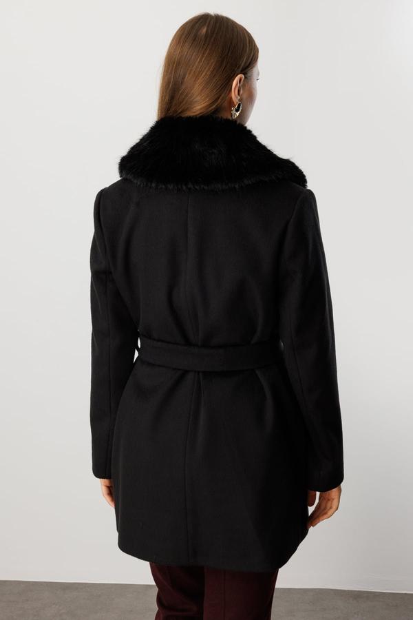 Ekol Yakası Kürklü Büyük Beden Kaban