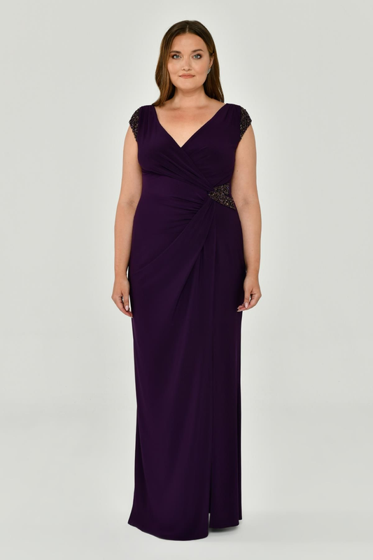 فستان سهرة طويل بأكمام قصيرة وفتحة رقبة على شكل حرف V مع إكسسوارات وشق جانبي - ألفابيتا