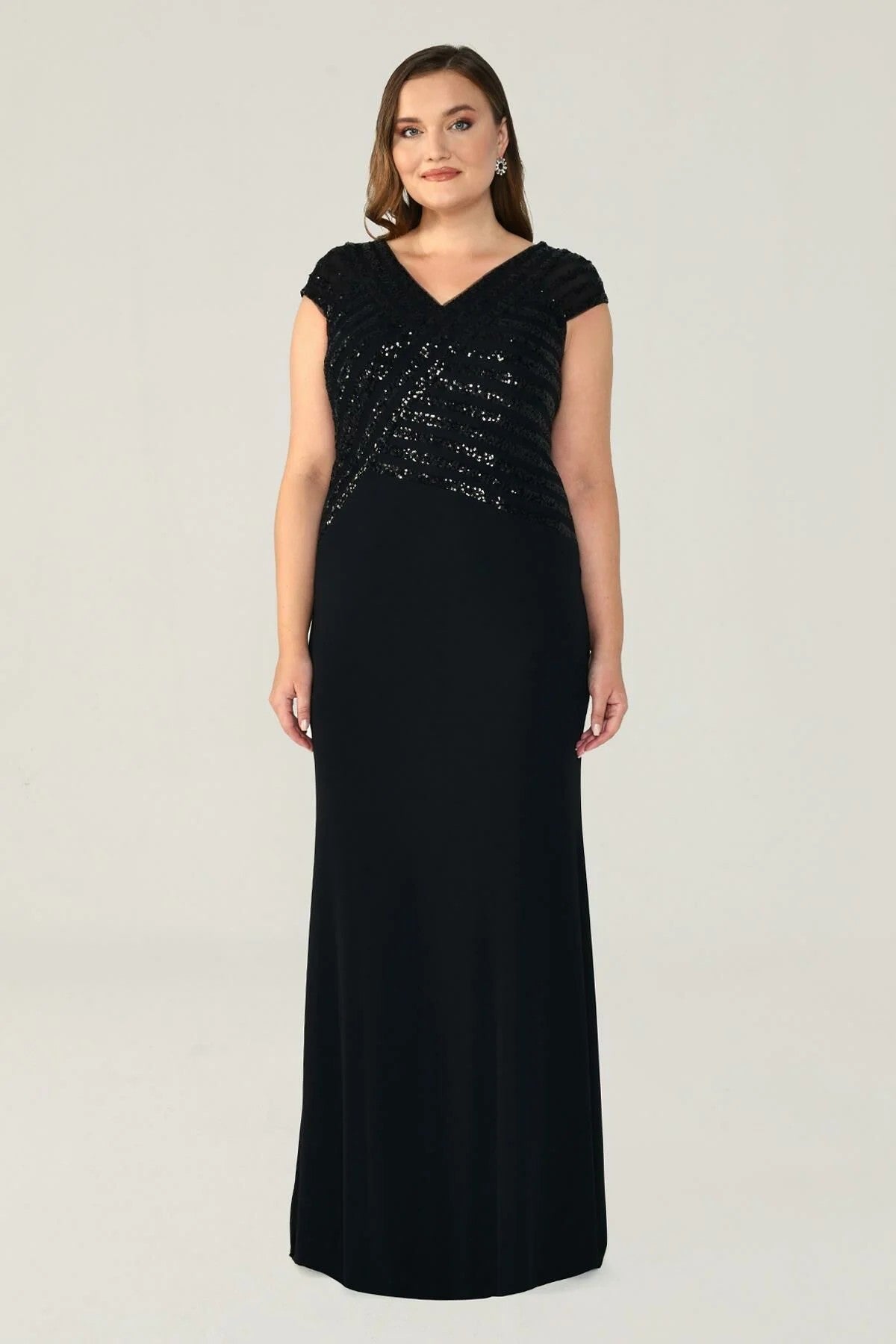 Alfa Beta V Yaka Üst Payetli Uzun Abiye Elbise Translation missing: ar.content.product_image_secondary